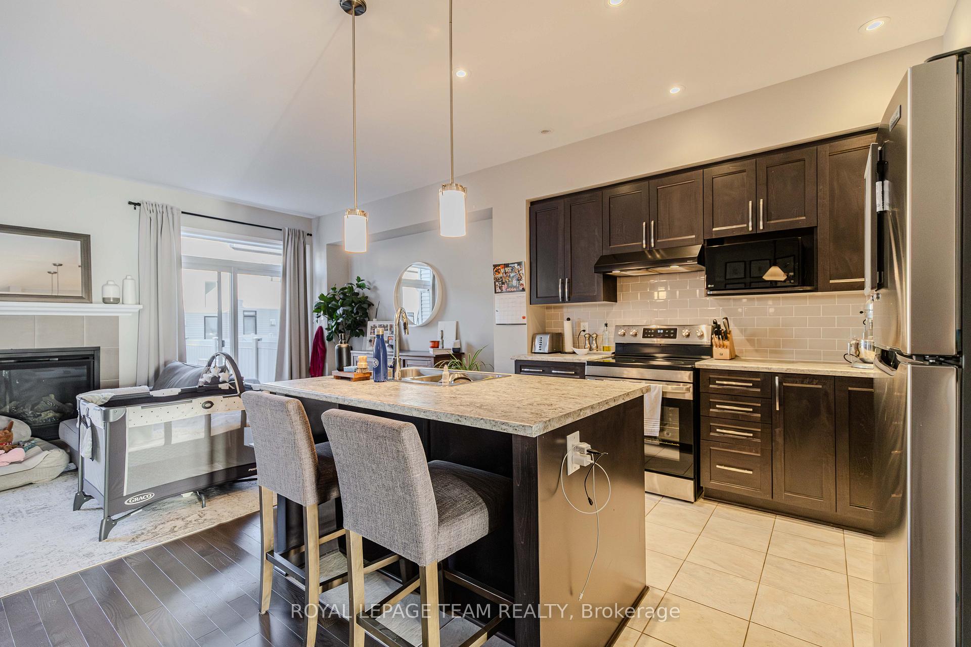 Photo 21 of 546 Triangle Street, Ottawa, Kanata - Emerald Meadows/Trailwest — HOMEH
