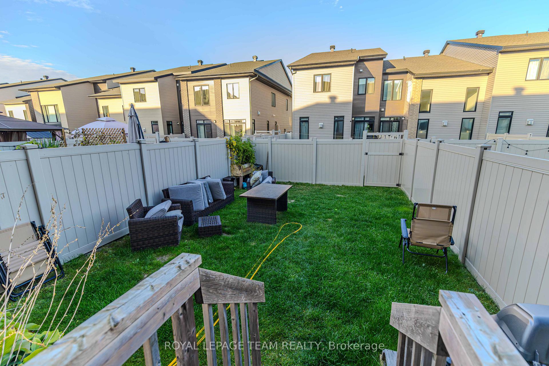Photo 33 of 546 Triangle Street, Ottawa, Kanata - Emerald Meadows/Trailwest — HOMEH