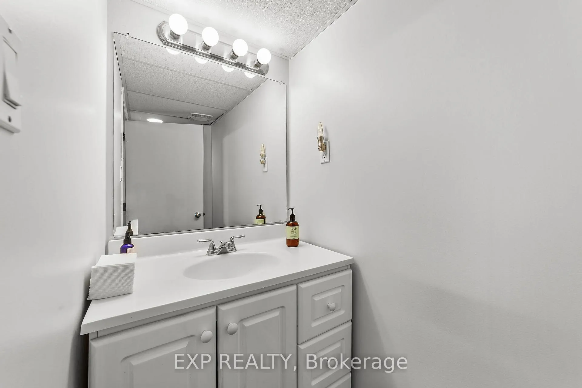 Photo 26 of 1301 Wayne Road, London, South K — HOMEH