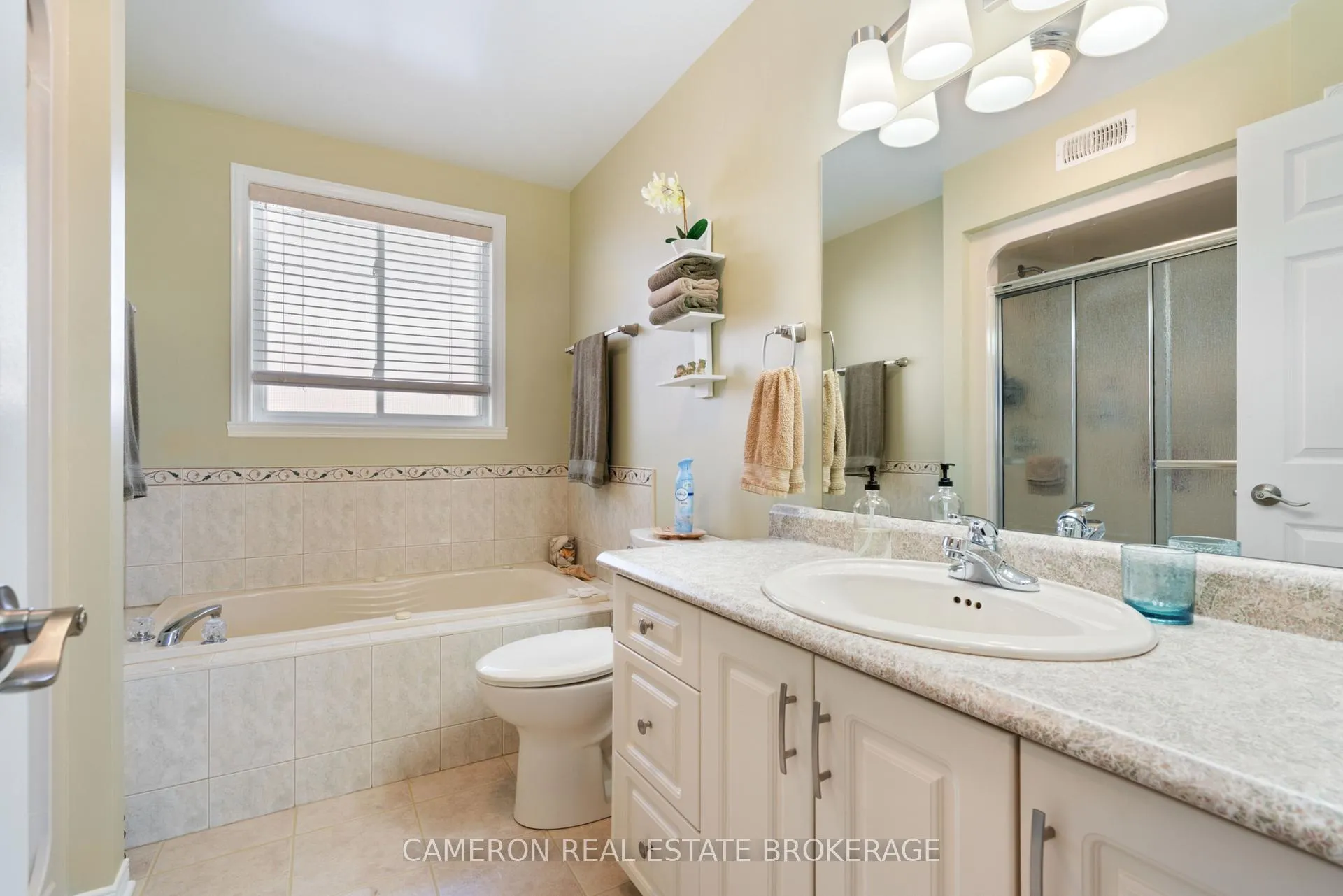 Photo 13 of 137 Markell Crescent, Cornwall — HOMEH