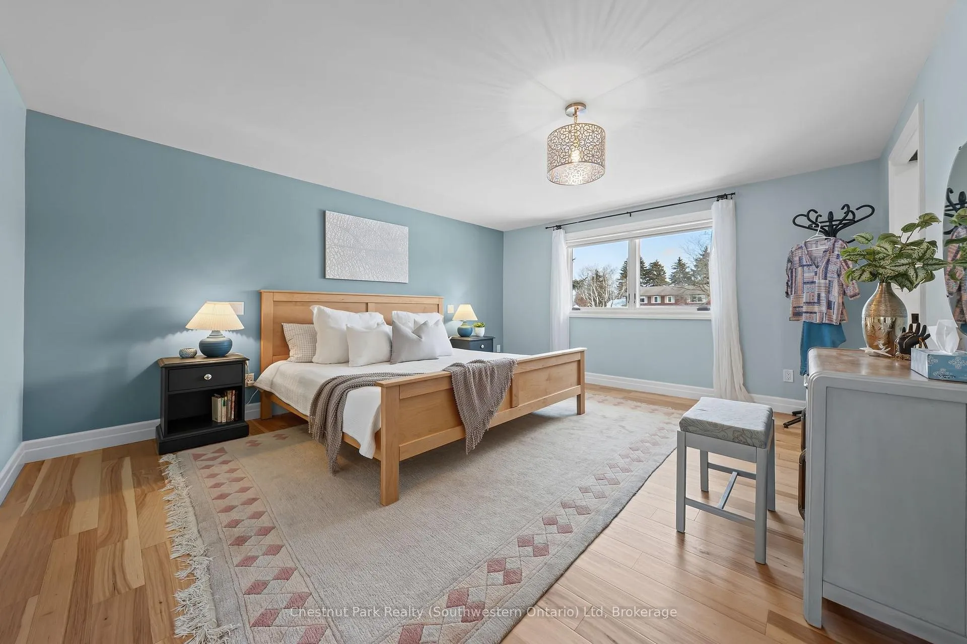 Photo 5 of 20 Latenda Place, Guelph, Kortright East — HOMEH