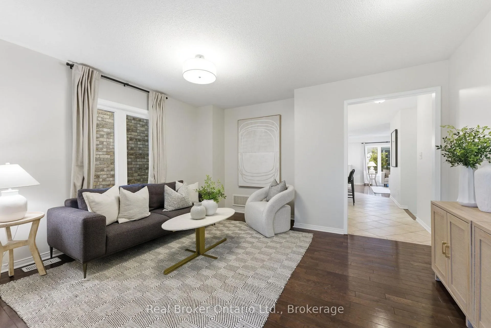 Photo 5 of 4637 Ashlar Crescent, Burlington, Alton — HOMEH