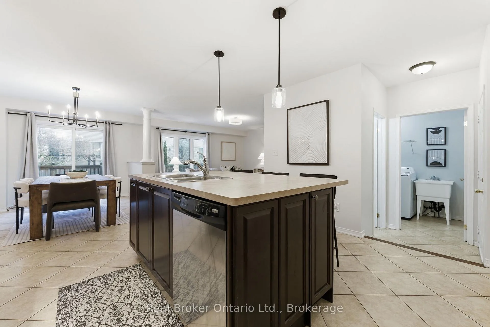 Photo 10 of 4637 Ashlar Crescent, Burlington, Alton — HOMEH
