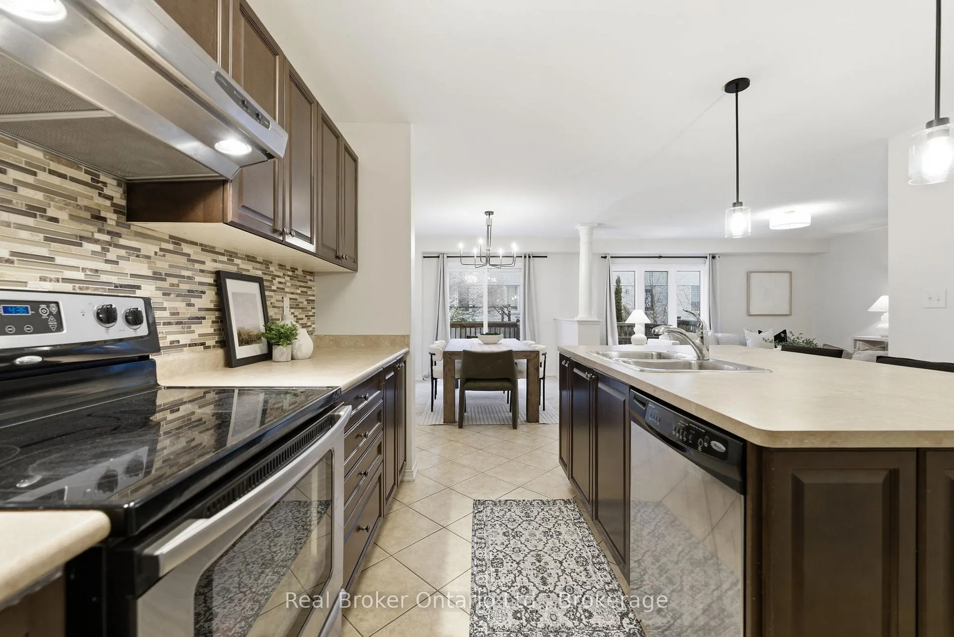 Photo 11 of 4637 Ashlar Crescent, Burlington, Alton — HOMEH