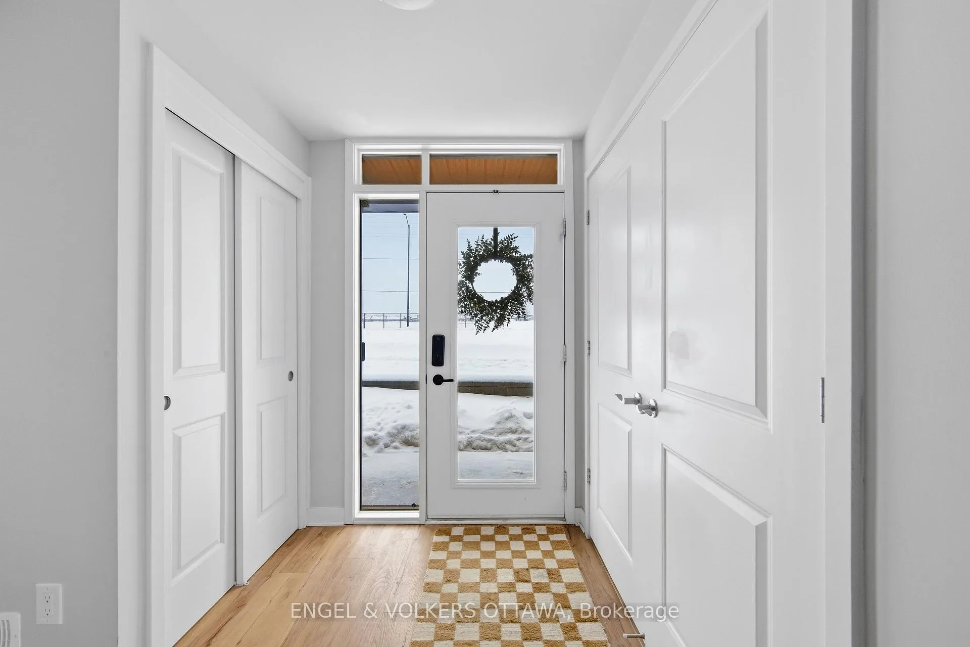 Photo 3 of 138 Visor Private, Ottawa, Kanata - Emerald Meadows/Trailwest — HOMEH