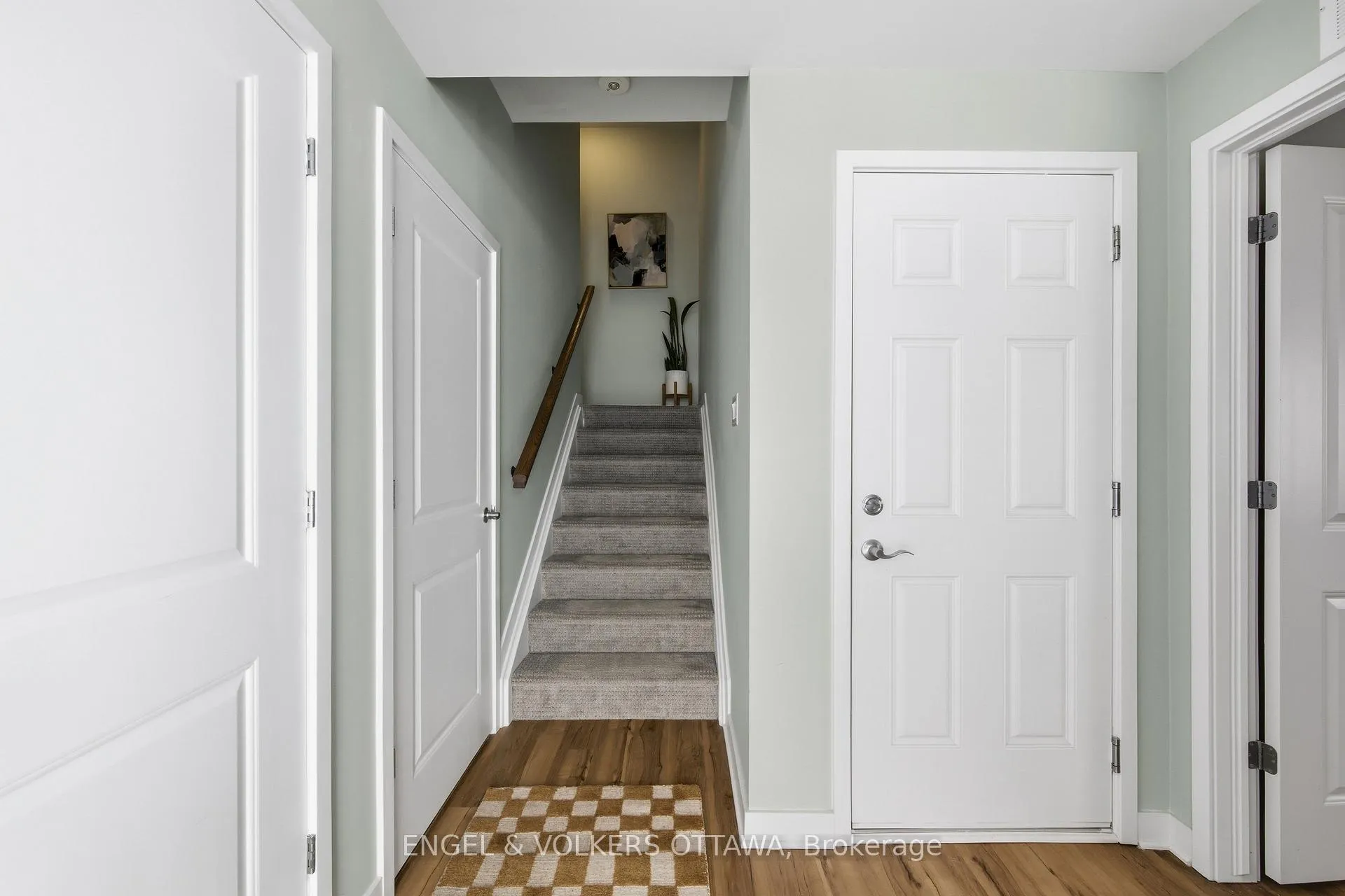 Photo 4 of 138 Visor Private, Ottawa, Kanata - Emerald Meadows/Trailwest — HOMEH
