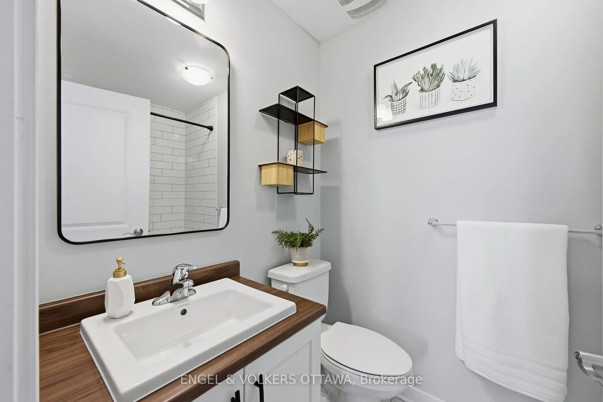 Photo 38 of 138 Visor Private, Ottawa, Kanata - Emerald Meadows/Trailwest — HOMEH