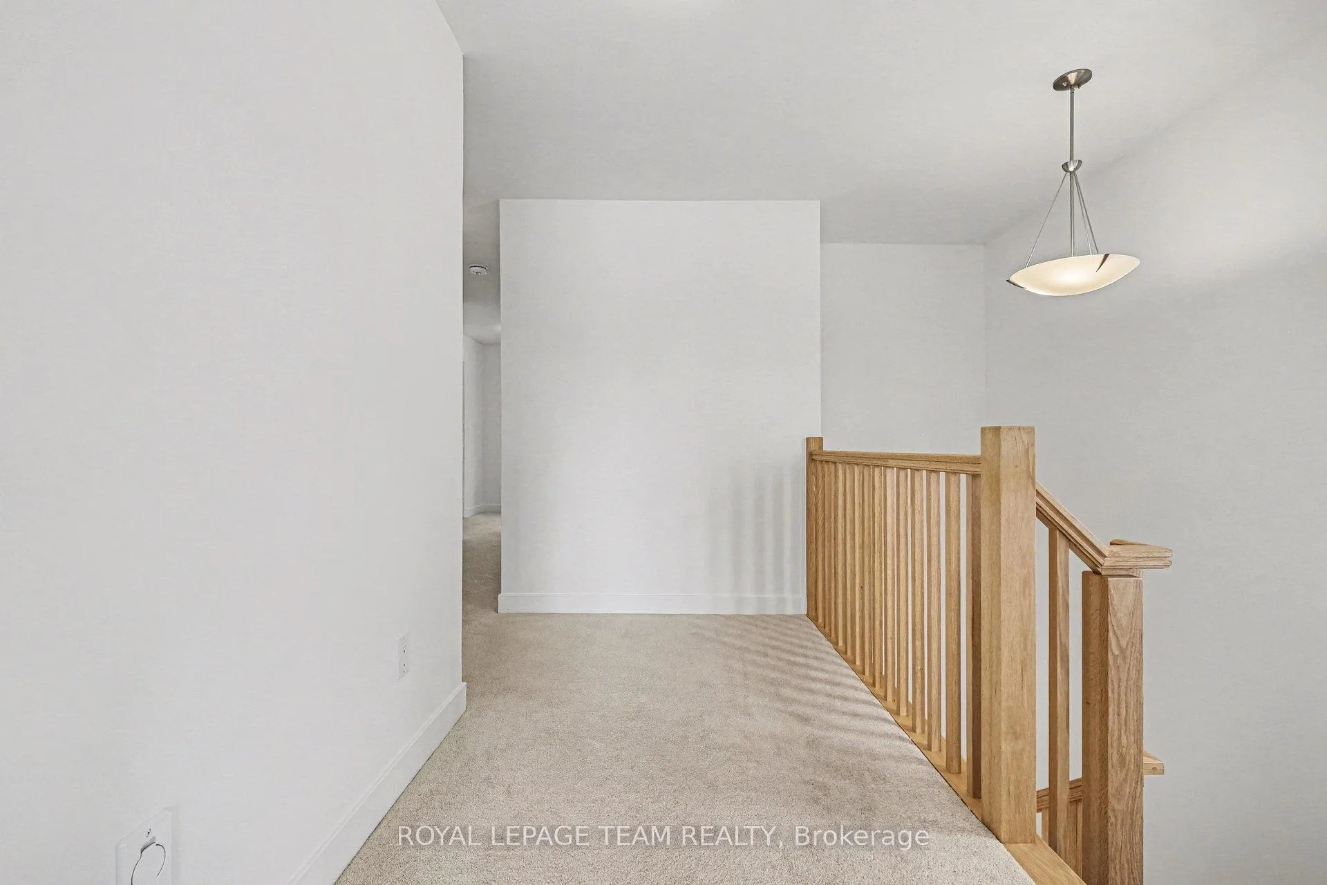 Photo 15 of 329 Whitham Crescent, Augusta, Augusta Twp — HOMEH