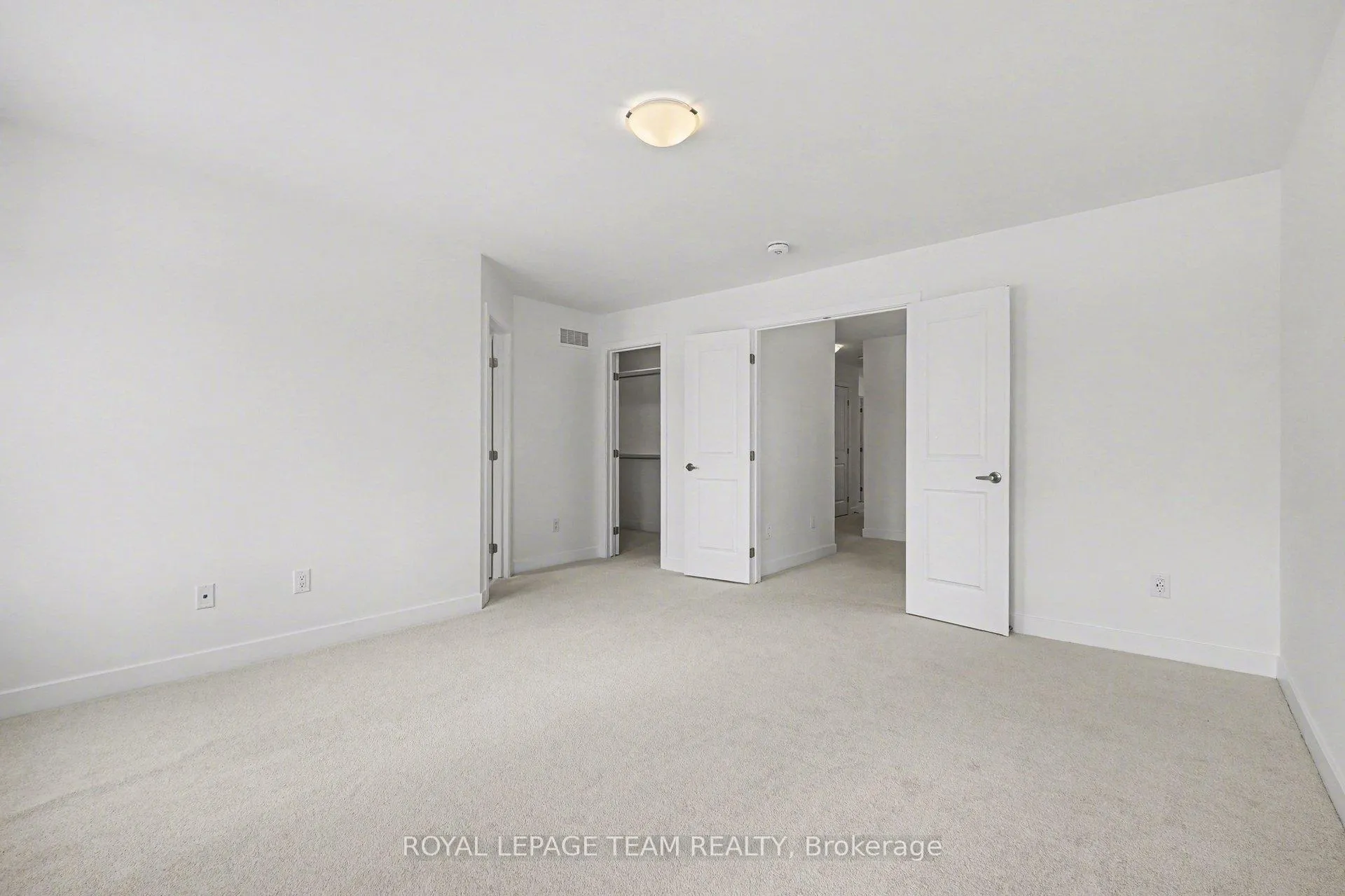 Photo 19 of 329 Whitham Crescent, Augusta, Augusta Twp — HOMEH