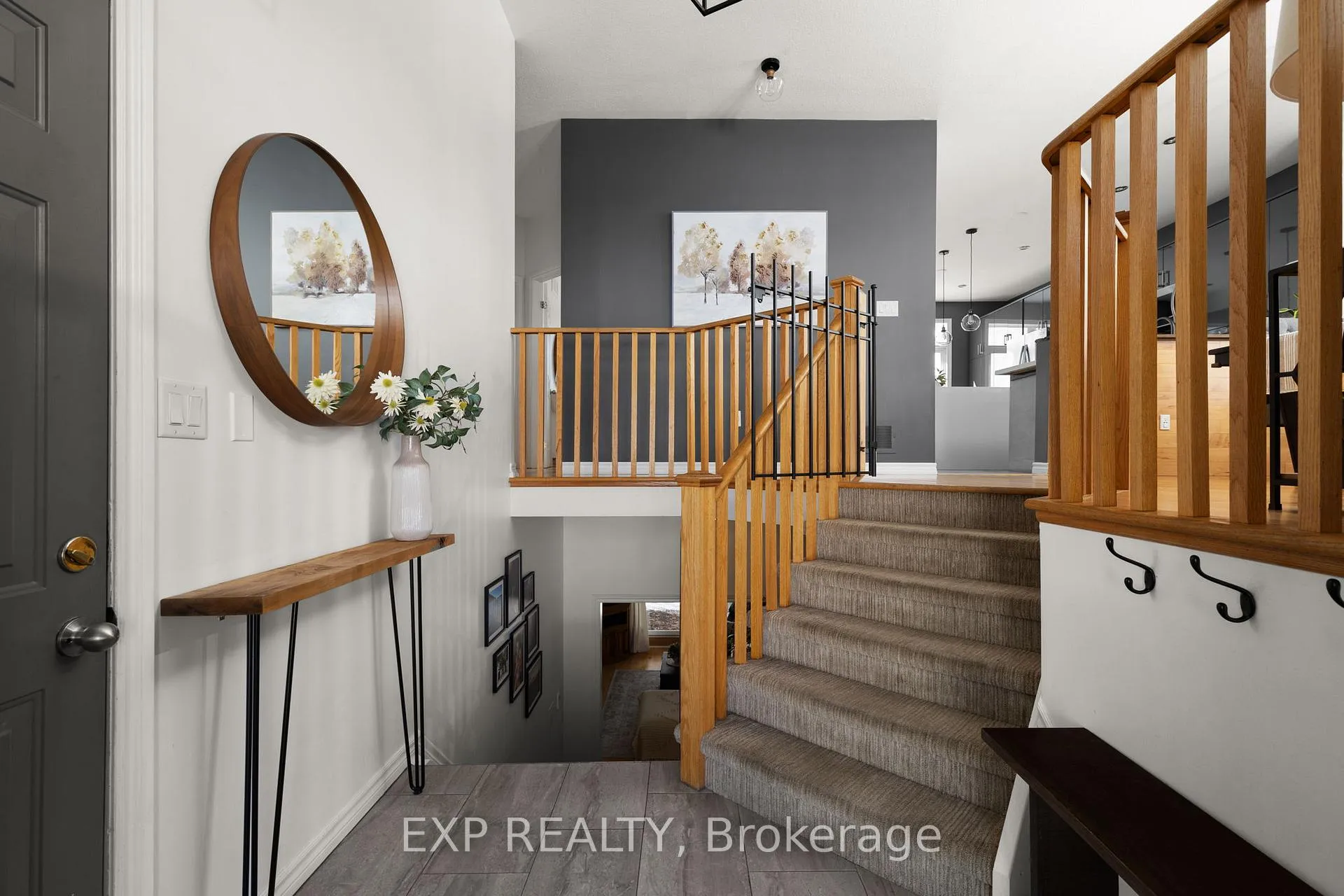 Photo 3 of 31 Tanglewood Crescent, Oro-Medonte, Horseshoe Valley — HOMEH