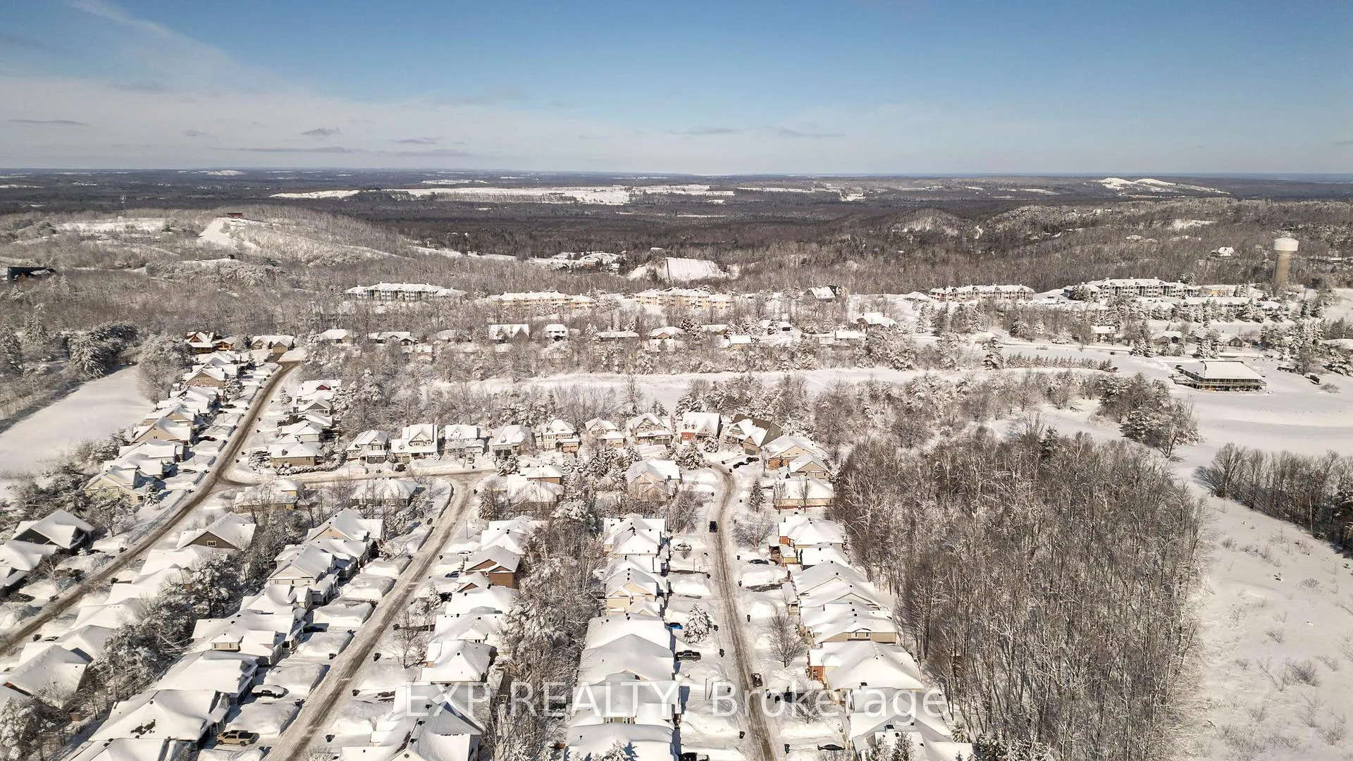 Photo 33 of 31 Tanglewood Crescent, Oro-Medonte, Horseshoe Valley — HOMEH