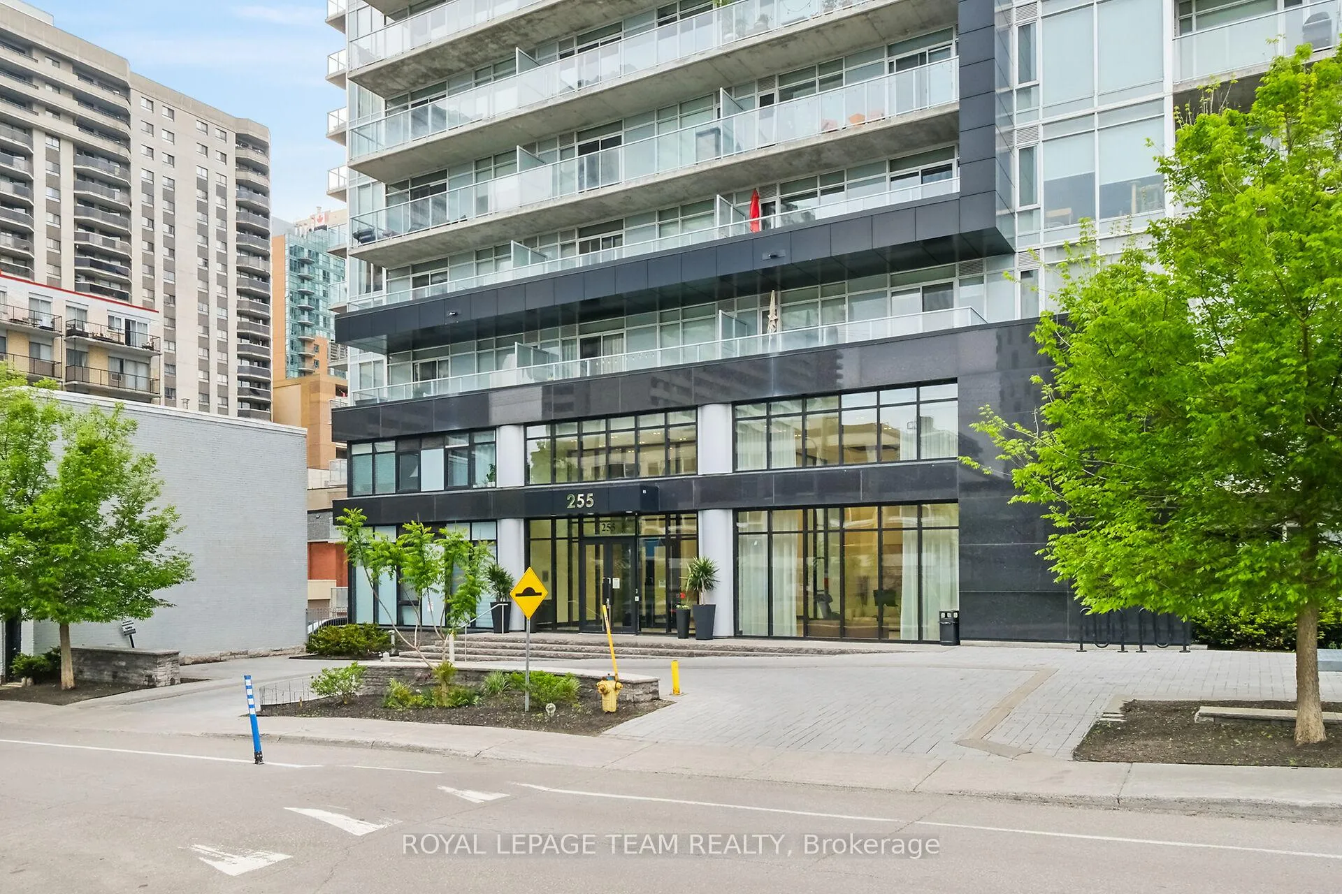 Photo 2 of Unit 909, 255 Bay Street E, Ottawa, Ottawa Centre — HOMEH