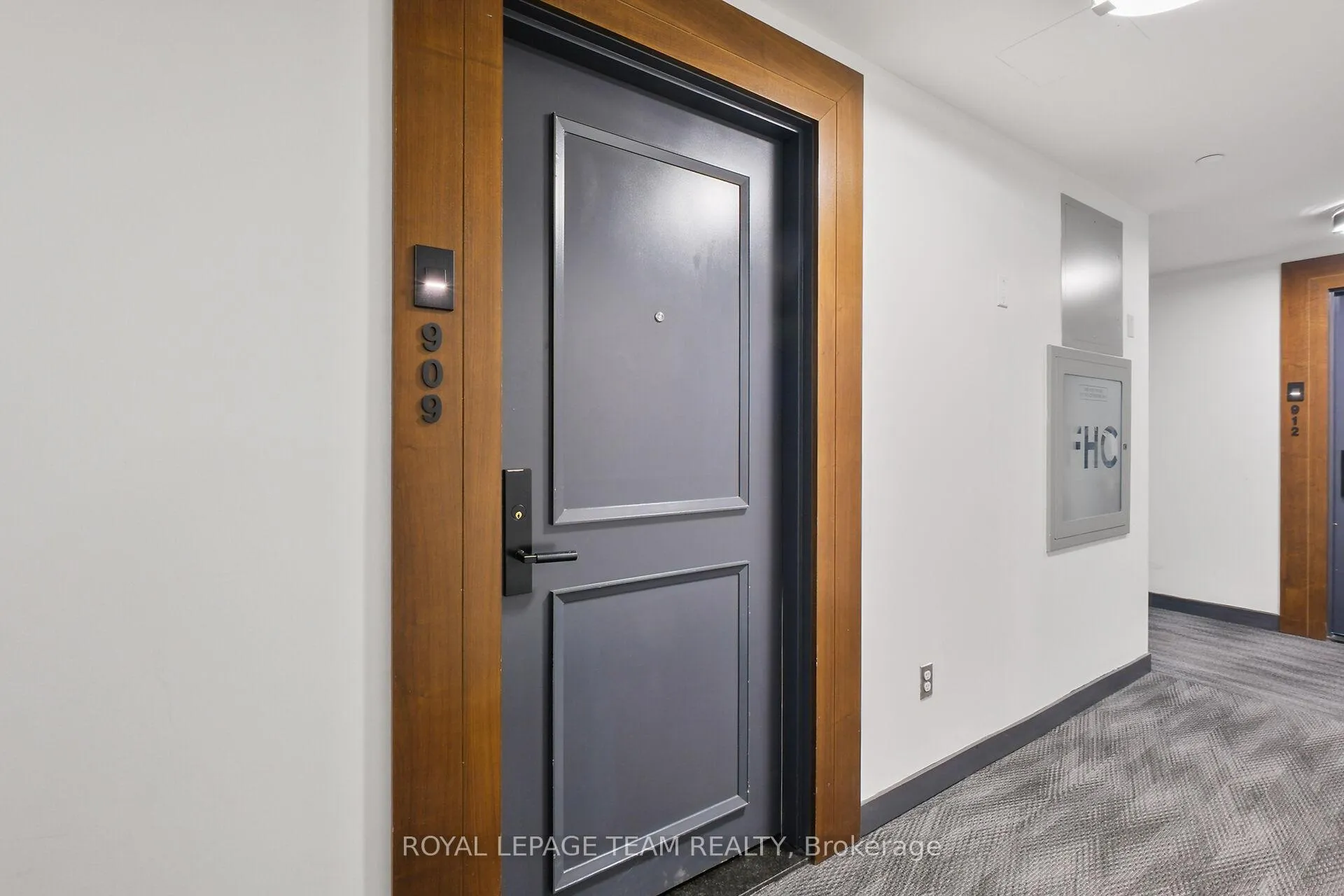 Photo 3 of Unit 909, 255 Bay Street E, Ottawa, Ottawa Centre — HOMEH