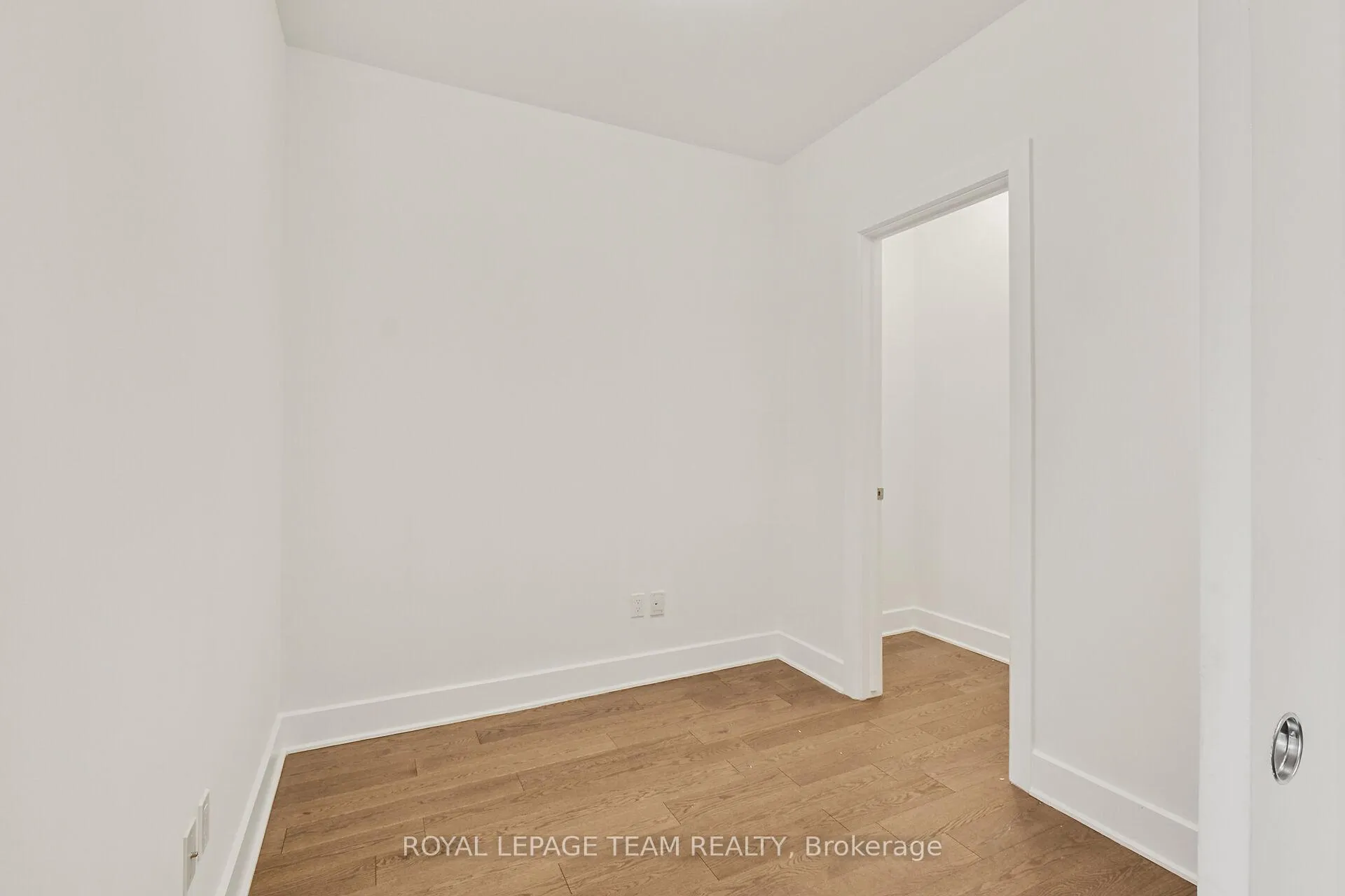 Photo 6 of Unit 909, 255 Bay Street E, Ottawa, Ottawa Centre — HOMEH