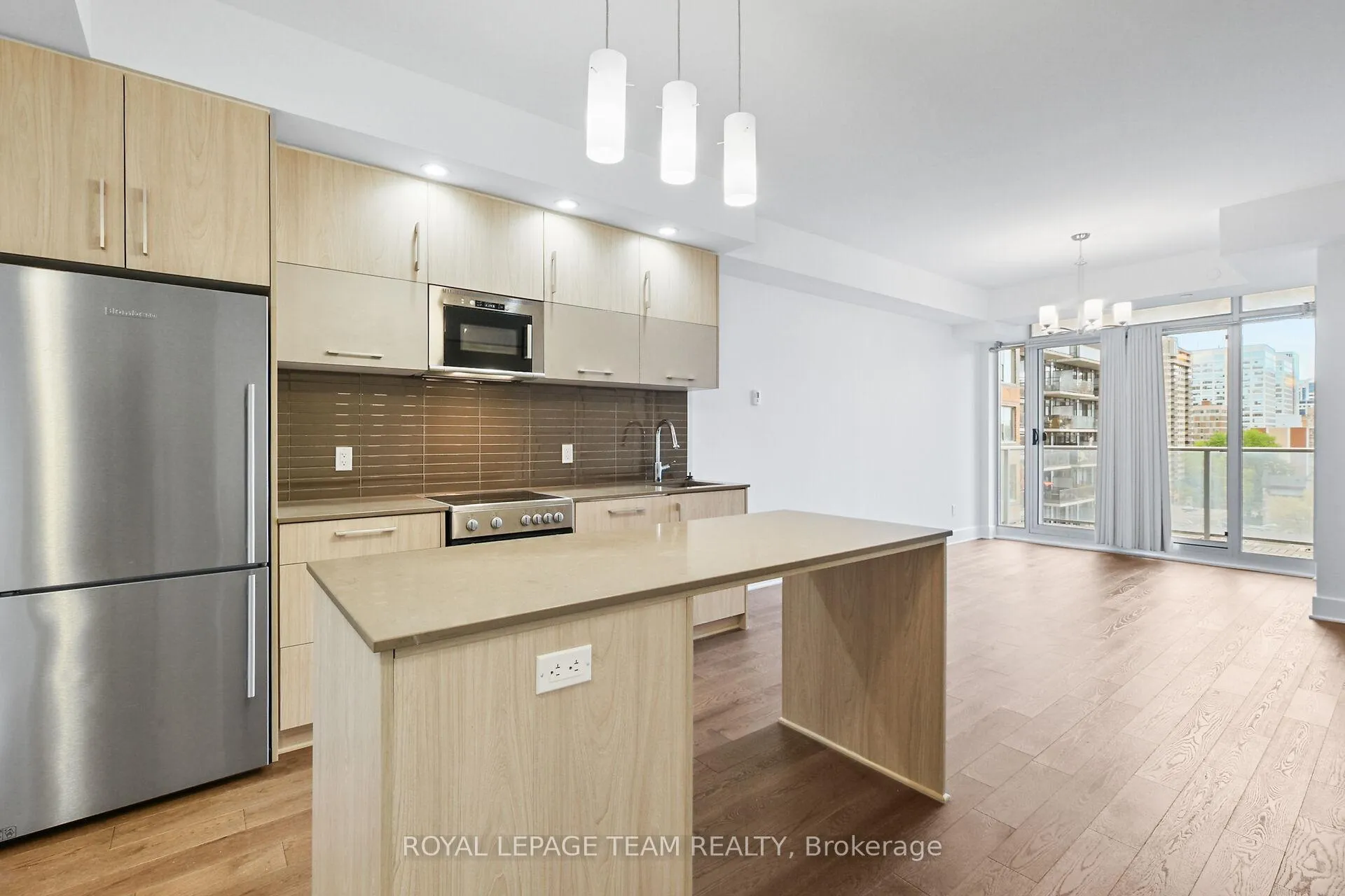 Photo 10 of Unit 909, 255 Bay Street E, Ottawa, Ottawa Centre — HOMEH