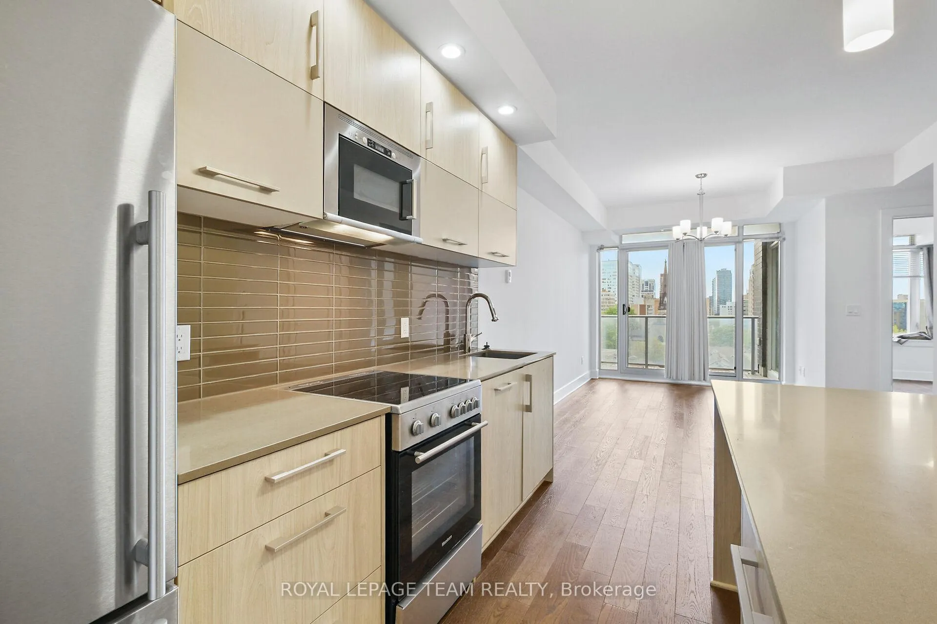 Photo 11 of Unit 909, 255 Bay Street E, Ottawa, Ottawa Centre — HOMEH