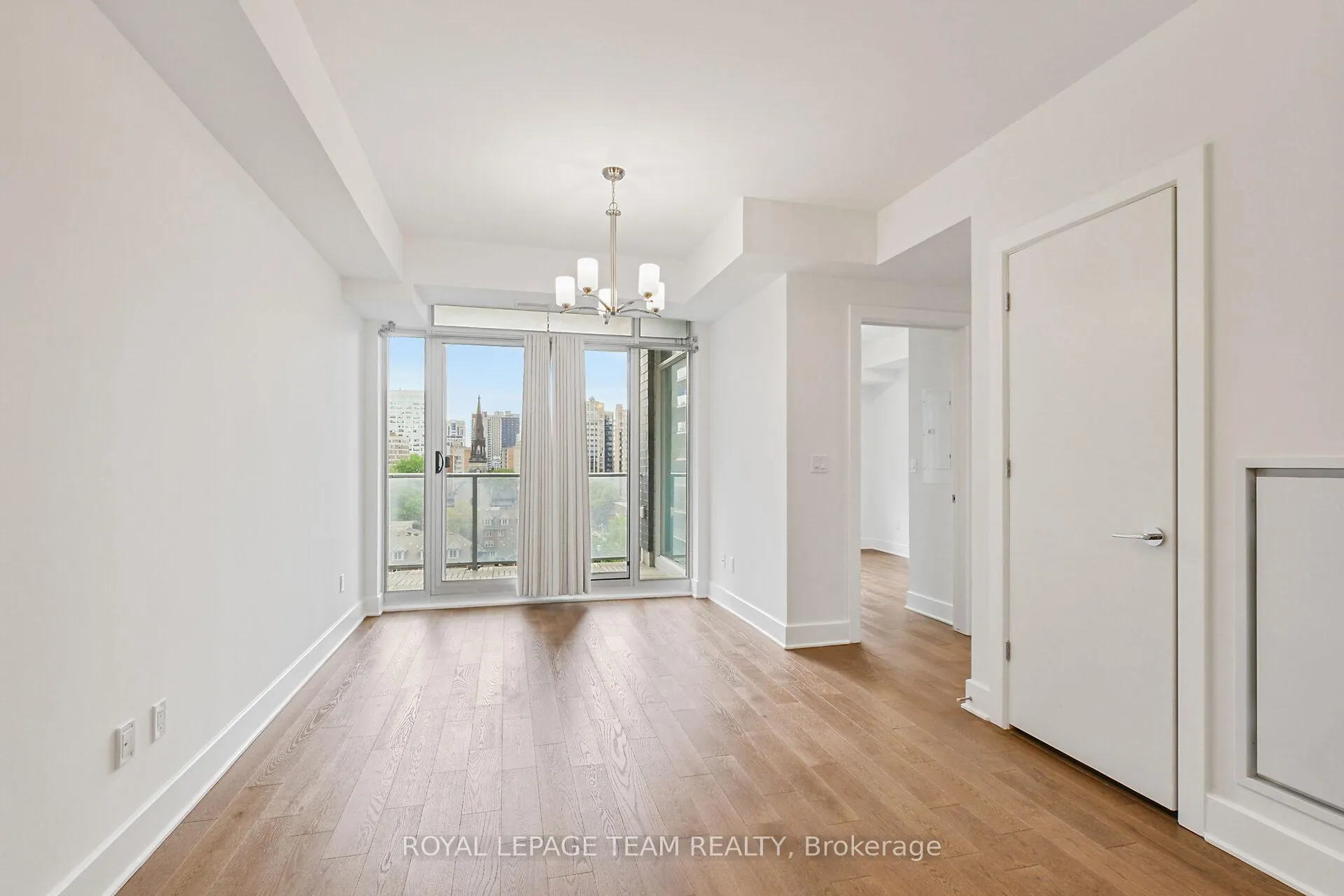 Photo 14 of Unit 909, 255 Bay Street E, Ottawa, Ottawa Centre — HOMEH
