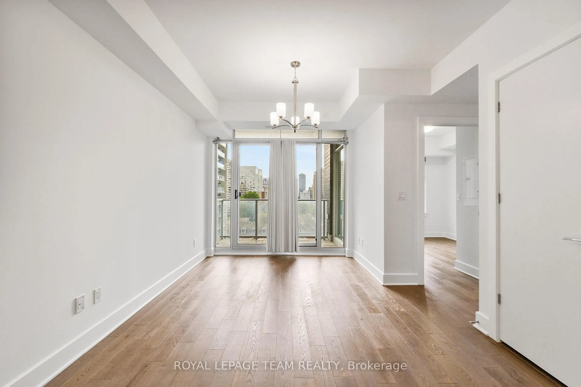 Photo 15 of Unit 909, 255 Bay Street E, Ottawa, Ottawa Centre — HOMEH