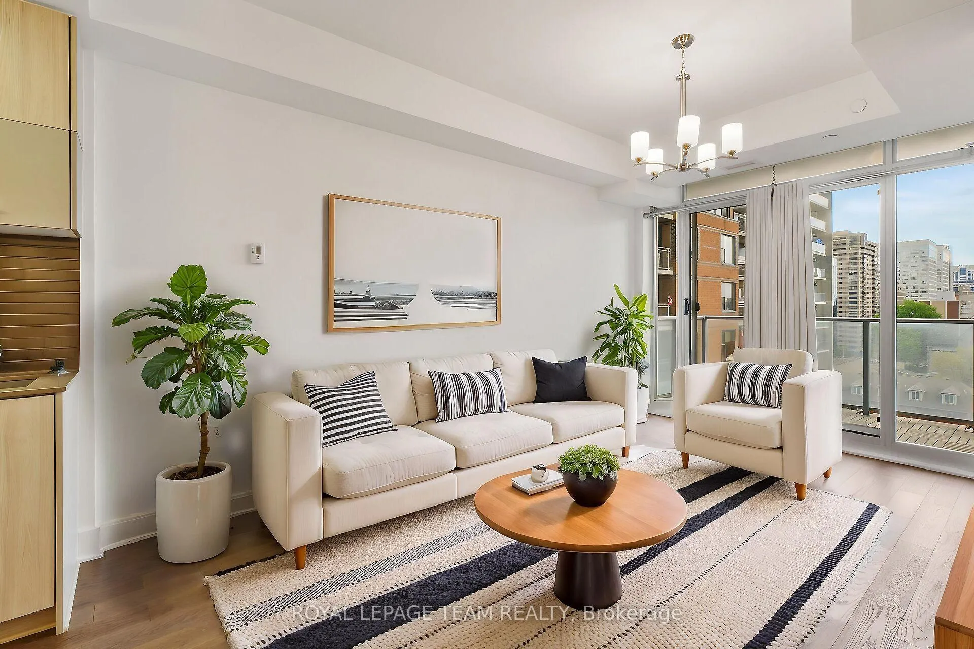 Photo 17 of Unit 909, 255 Bay Street E, Ottawa, Ottawa Centre — HOMEH