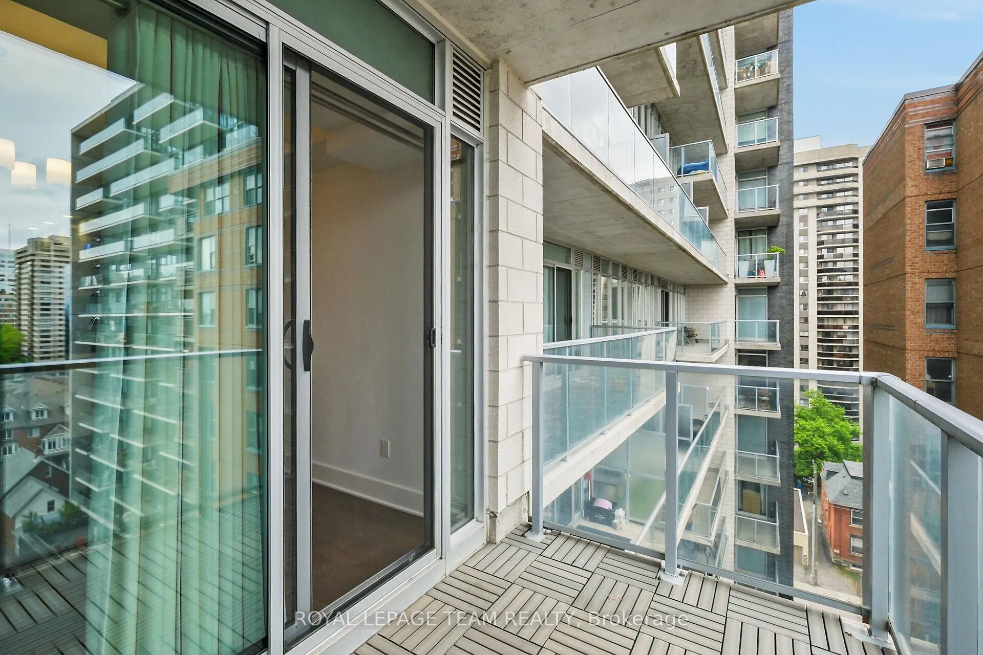 Photo 27 of Unit 909, 255 Bay Street E, Ottawa, Ottawa Centre — HOMEH