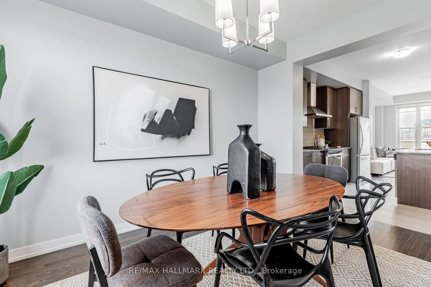 Photo 5 of 10610 Bathurst Street, Vaughan, Patterson — HOMEH
