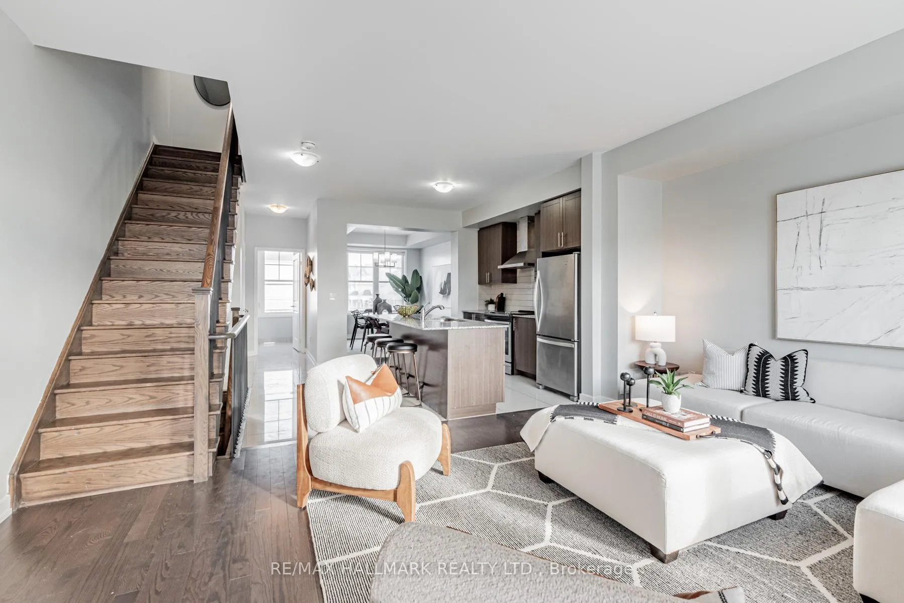 Photo 7 of 10610 Bathurst Street, Vaughan, Patterson — HOMEH