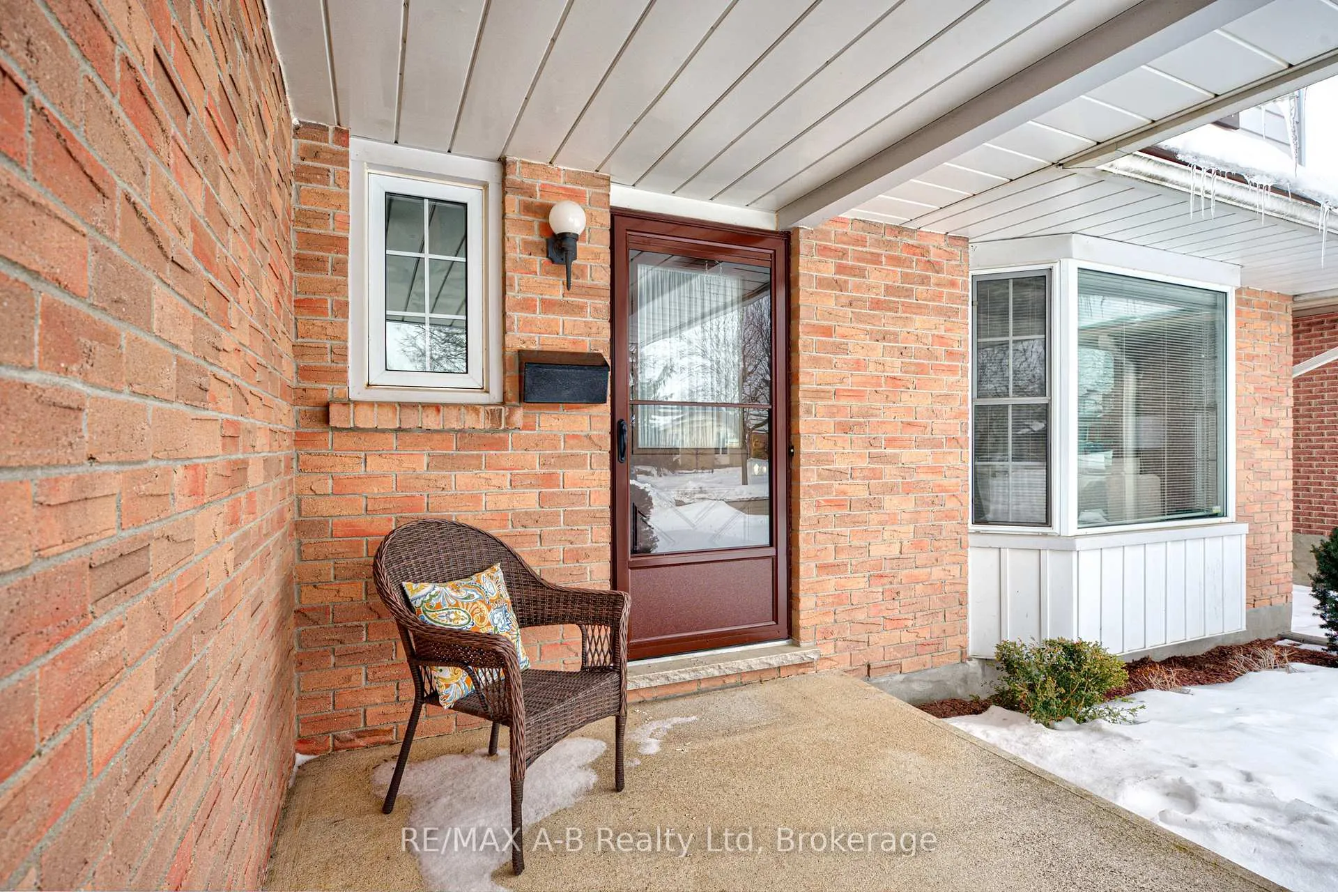 Photo 3 of 43 Sargint Street, Stratford — HOMEH