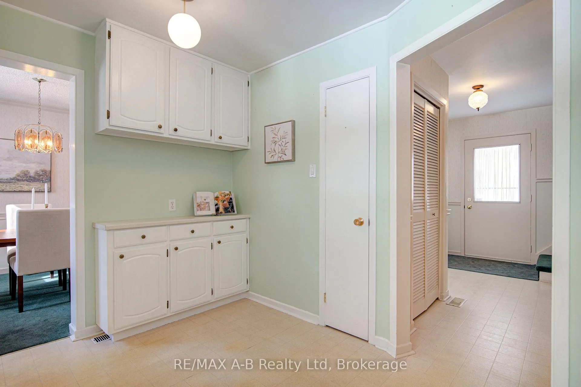 Photo 12 of 43 Sargint Street, Stratford — HOMEH