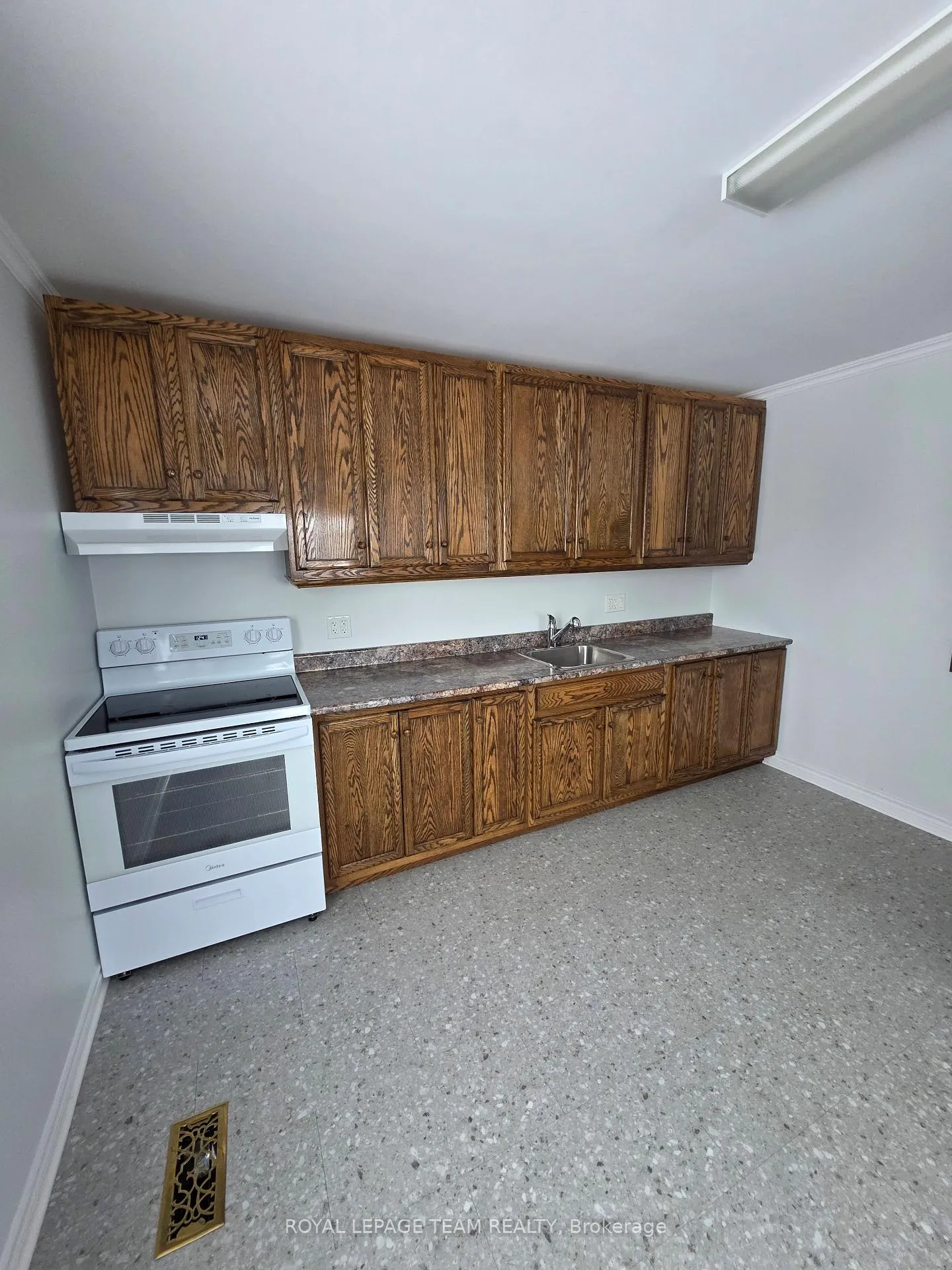 Photo 9 of Unit 3, 11060 County Rd 3, North Dundas, North Dundas (Mountain) Twp — HOMEH