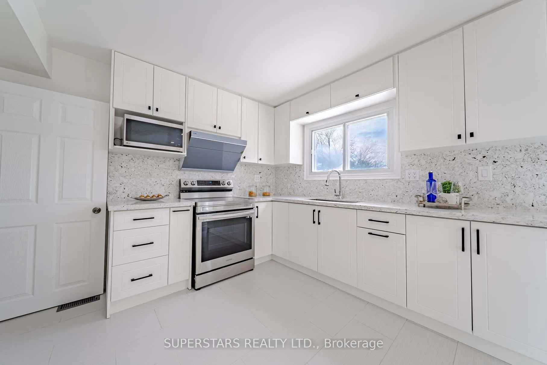 Photo 1 of 117 Orchard View Boulevard, Oshawa, Centennial — HOMEH