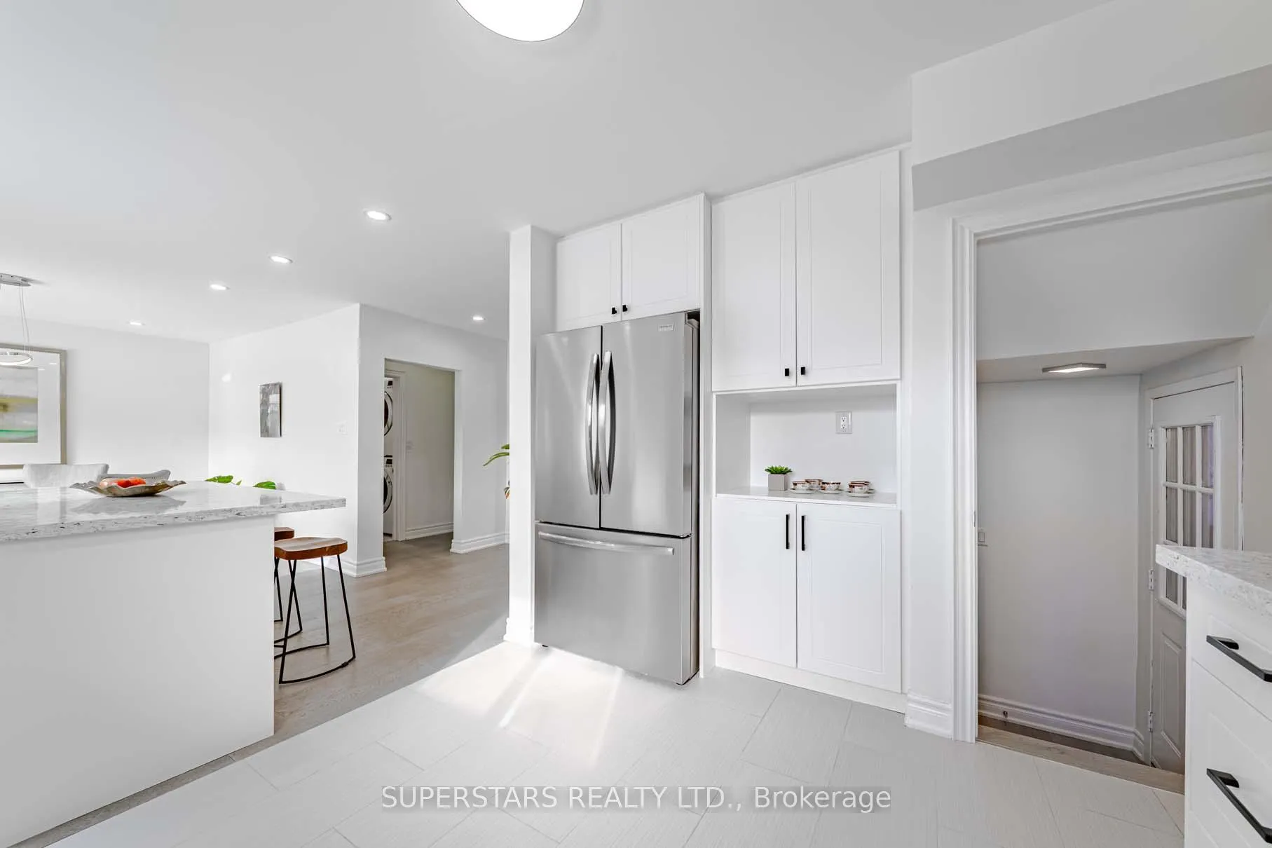 Photo 3 of 117 Orchard View Boulevard, Oshawa, Centennial — HOMEH