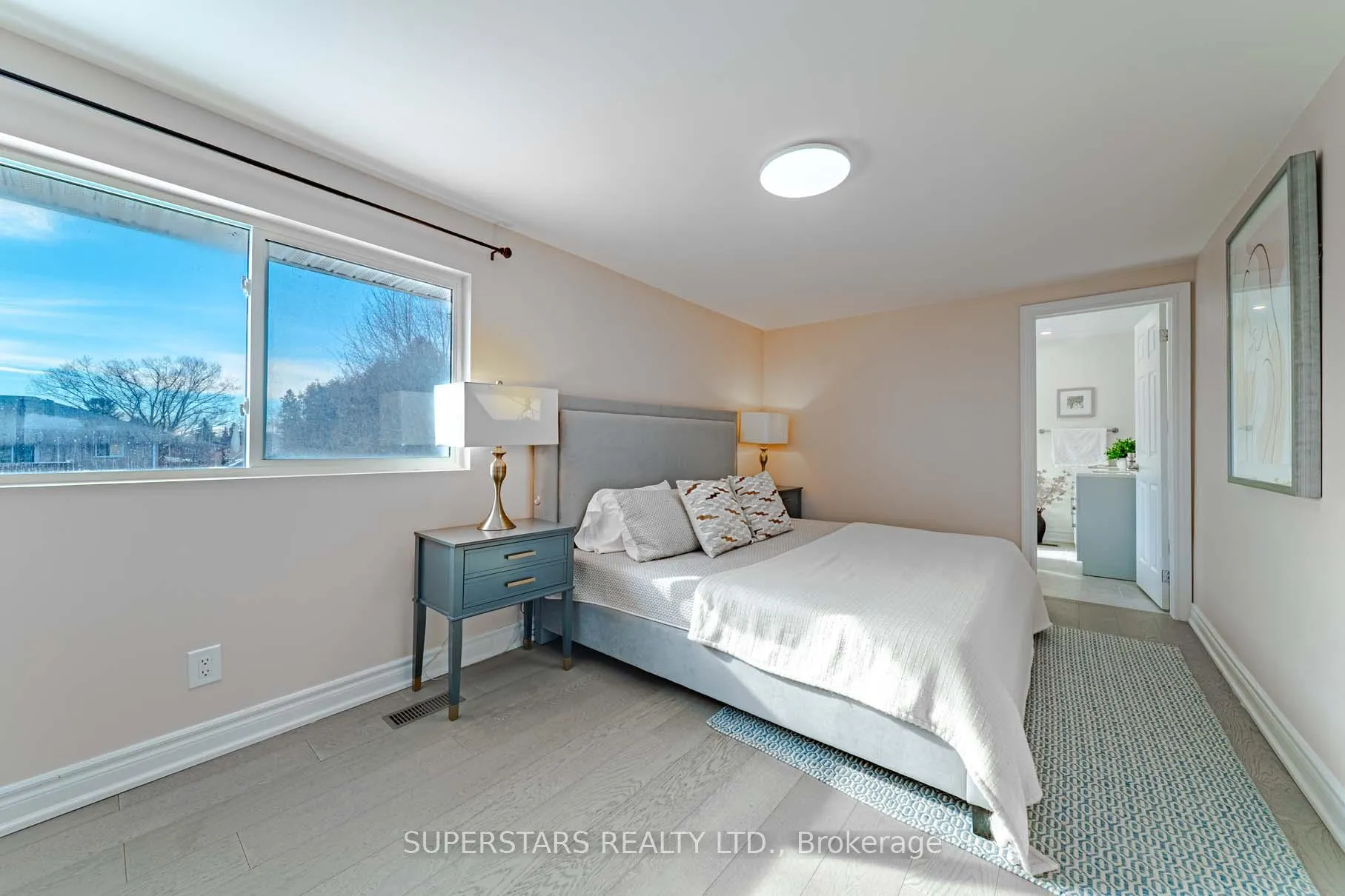 Photo 19 of 117 Orchard View Boulevard, Oshawa, Centennial — HOMEH