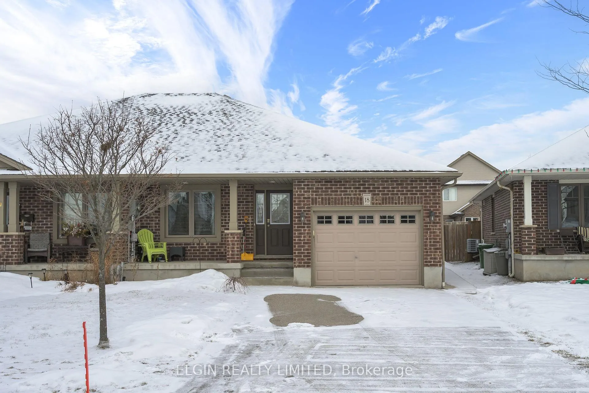 Photo 1 of 18 Cardinal Court, St. Thomas — HOMEH