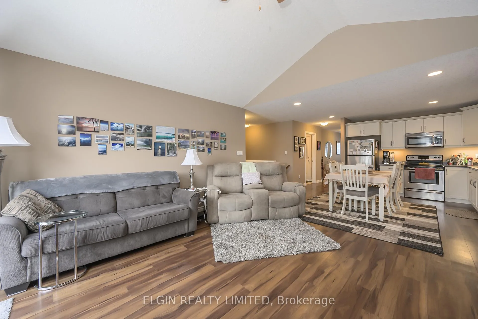 Photo 5 of 18 Cardinal Court, St. Thomas — HOMEH