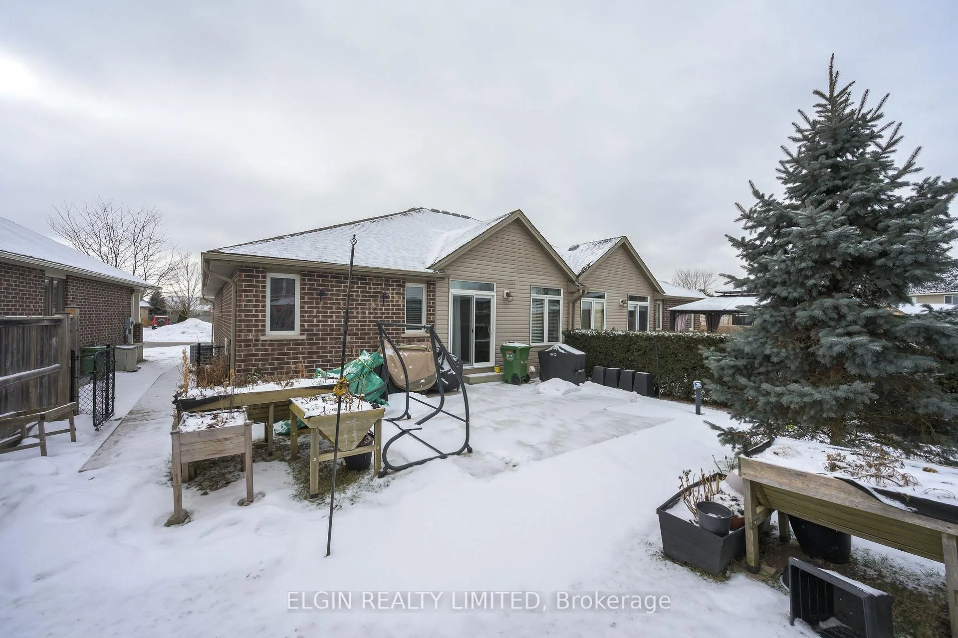 Photo 26 of 18 Cardinal Court, St. Thomas — HOMEH