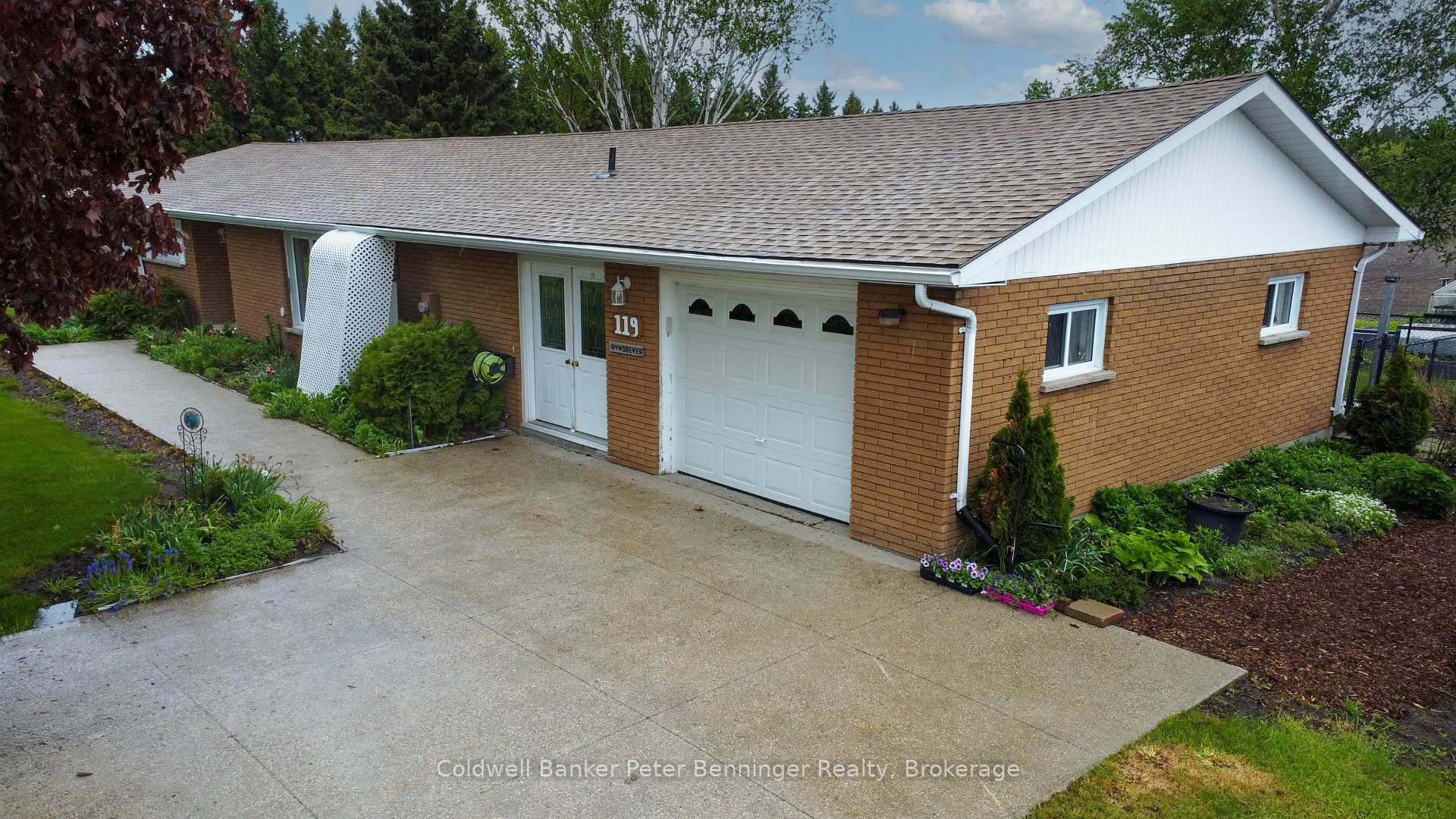 Photo 3 of 119 Main Street, Kincardine — HOMEH