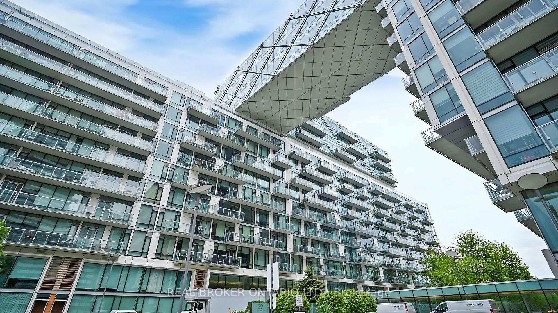 Photo 2 of Unit 801, 39 Queens Quay E, Toronto, Waterfront Communities — HOMEH