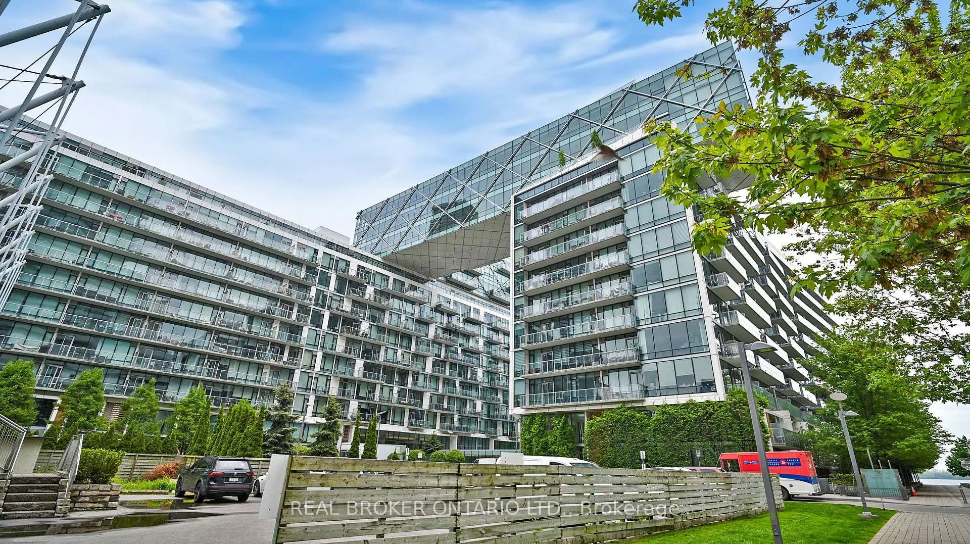 Photo 3 of Unit 801, 39 Queens Quay E, Toronto, Waterfront Communities — HOMEH