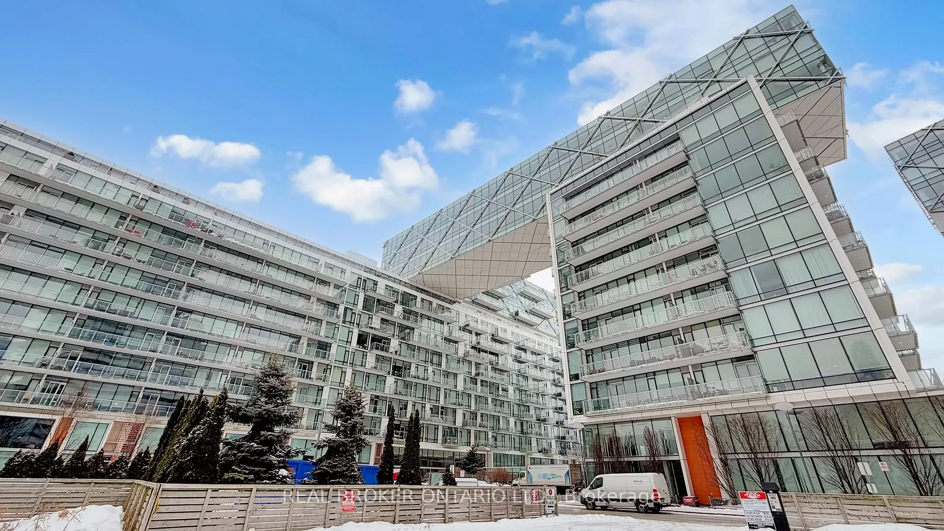 Photo 5 of Unit 801, 39 Queens Quay E, Toronto, Waterfront Communities — HOMEH