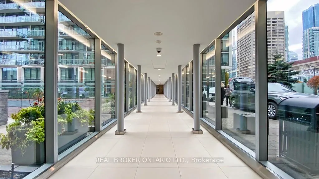 Photo 7 of Unit 801, 39 Queens Quay E, Toronto, Waterfront Communities — HOMEH