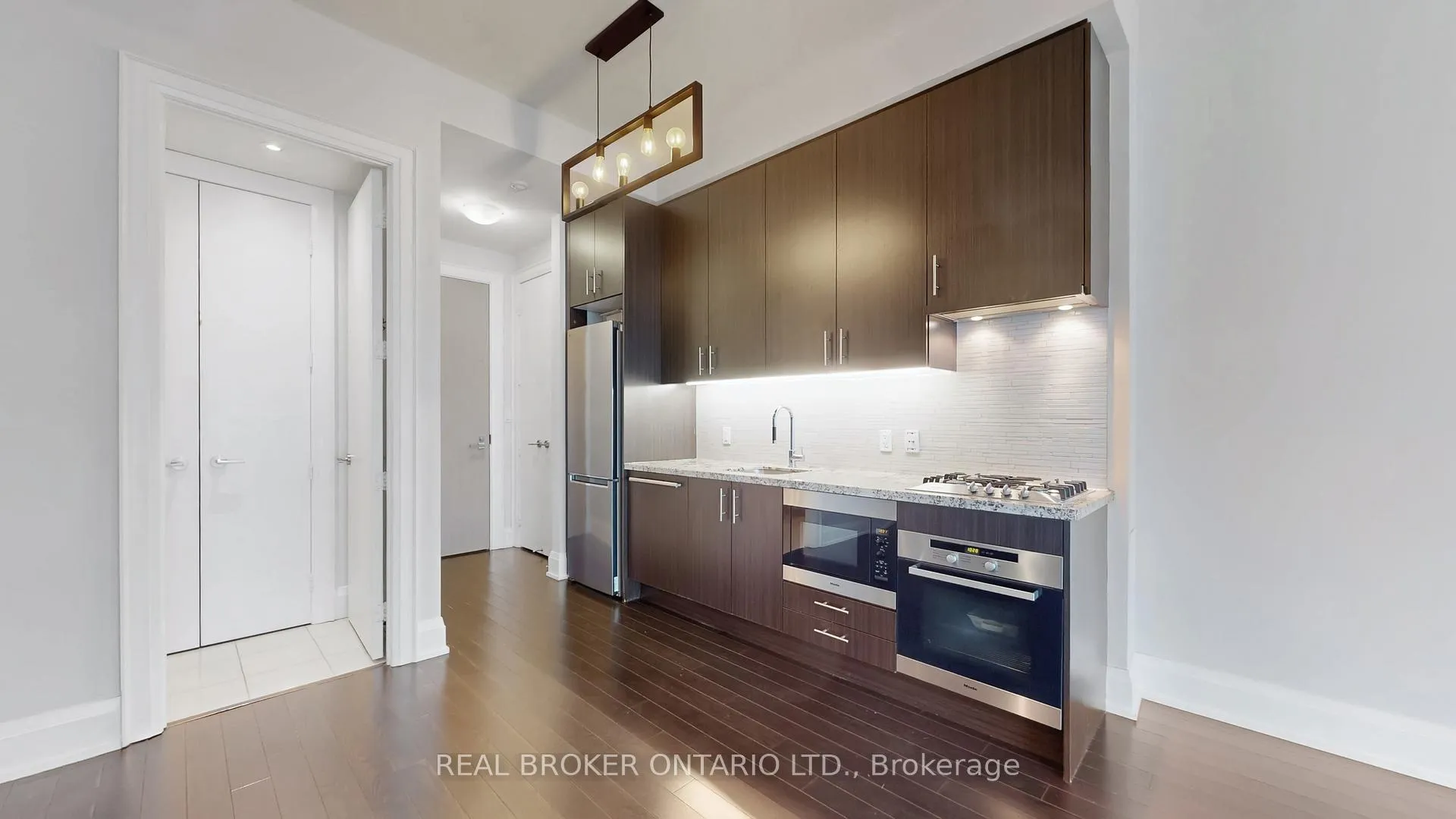 Photo 19 of Unit 801, 39 Queens Quay E, Toronto, Waterfront Communities — HOMEH