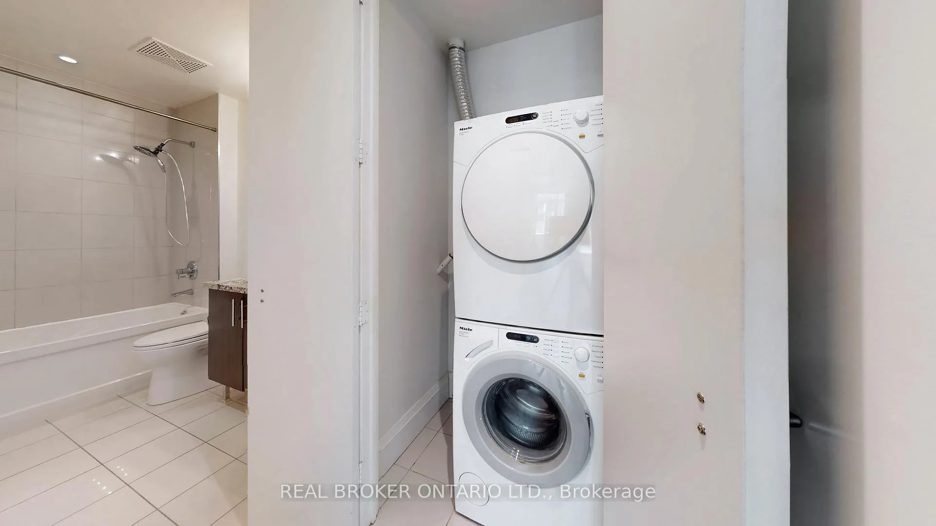 Photo 33 of Unit 801, 39 Queens Quay E, Toronto, Waterfront Communities — HOMEH