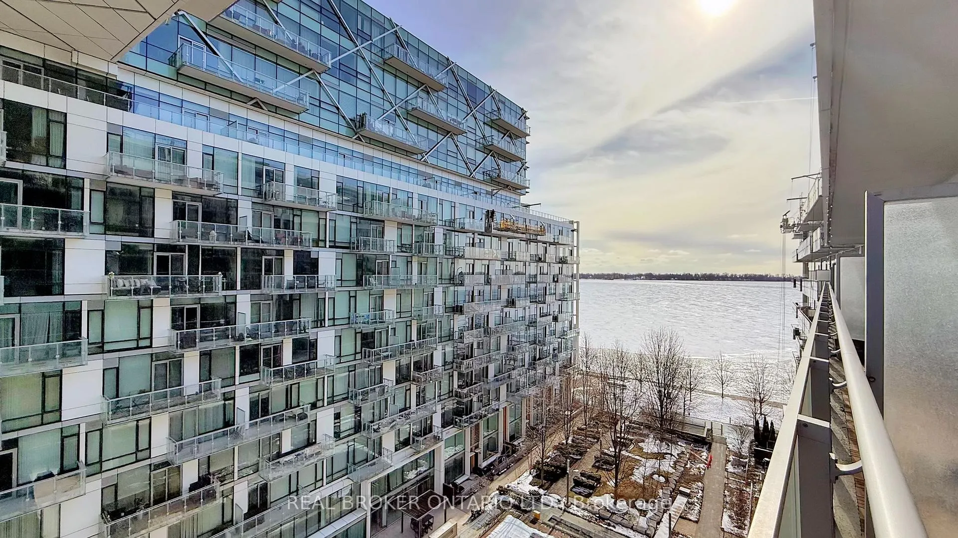 Photo 38 of Unit 801, 39 Queens Quay E, Toronto, Waterfront Communities — HOMEH