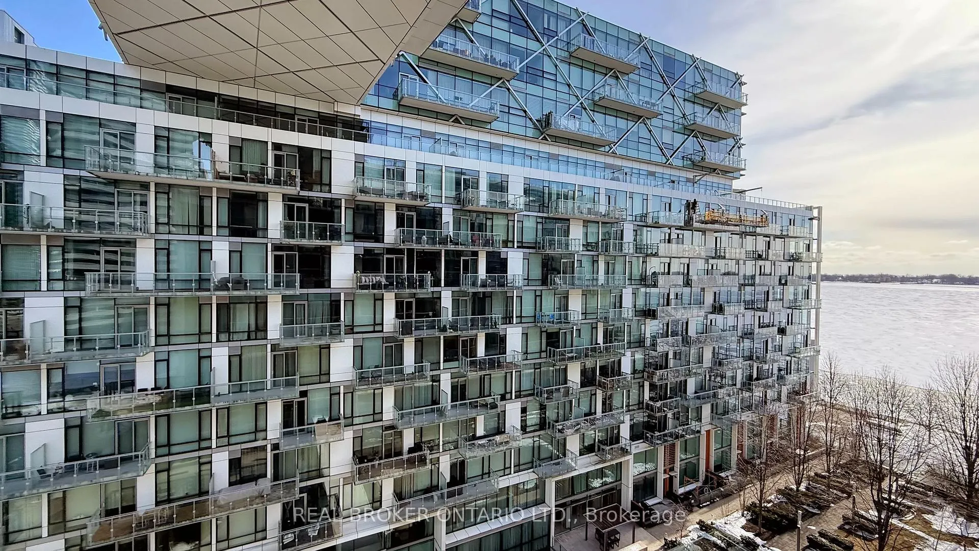 Photo 39 of Unit 801, 39 Queens Quay E, Toronto, Waterfront Communities — HOMEH