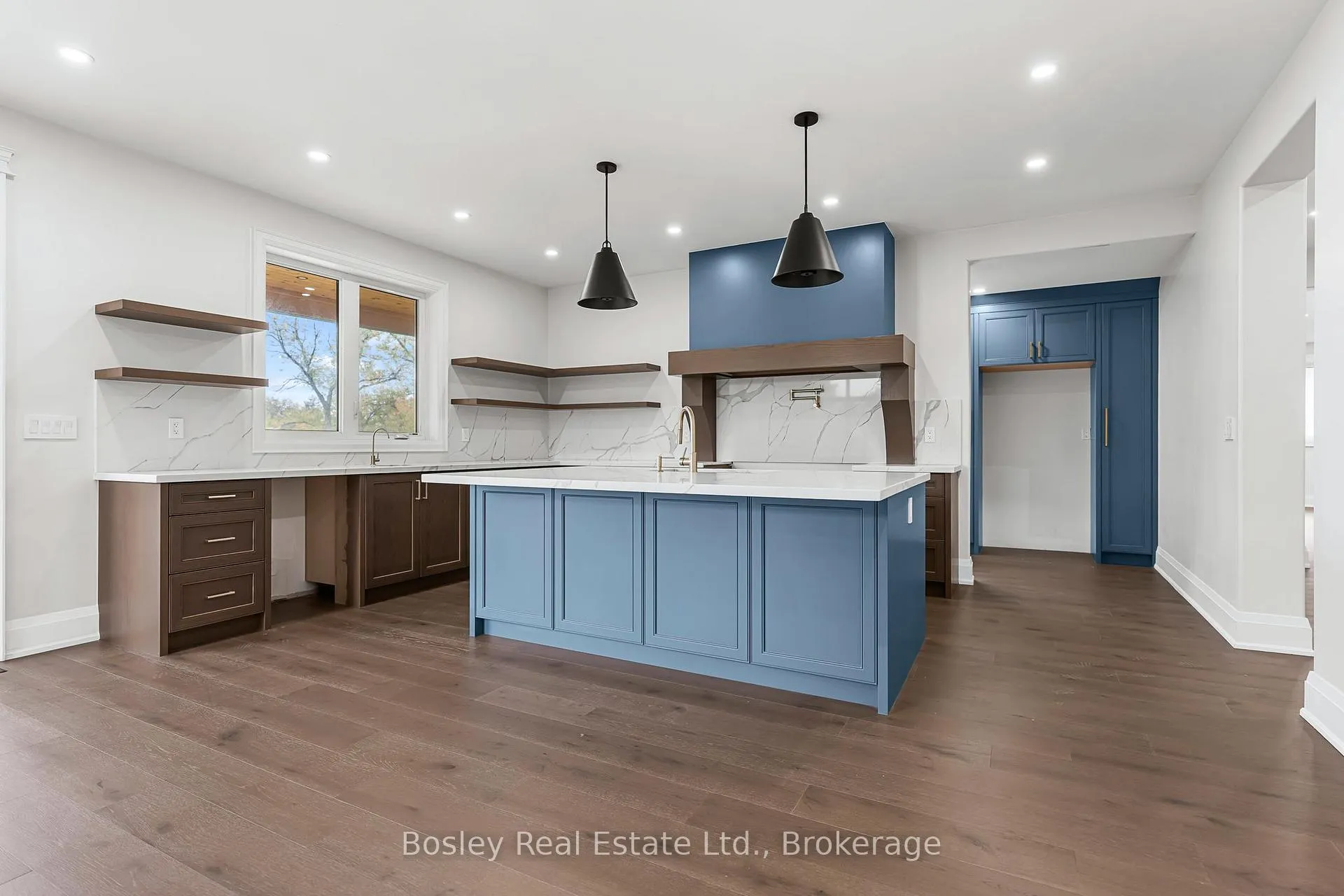 Photo 12 of 47 Whitcombe Way, Puslinch, Morriston — HOMEH