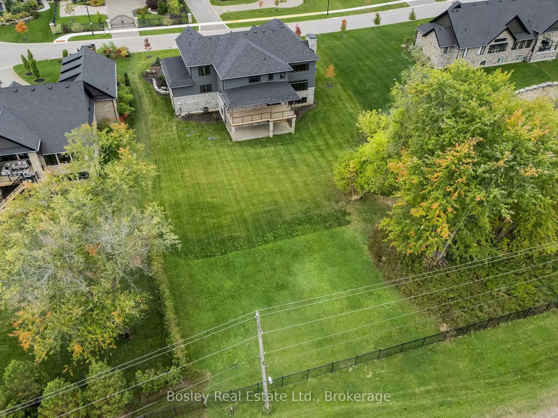 Photo 42 of 47 Whitcombe Way, Puslinch, Morriston — HOMEH