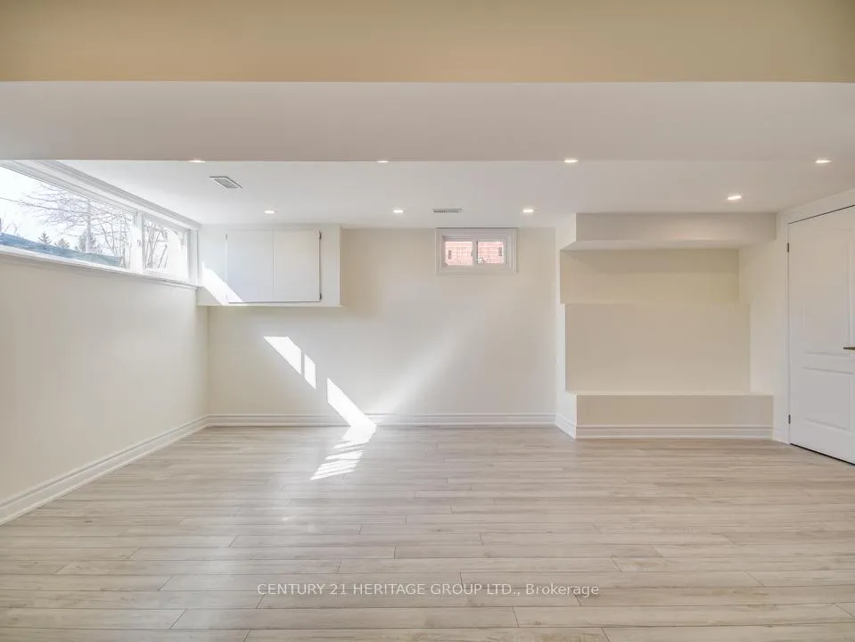 Photo 3 of Unit B, 293 Labrador Drive, Oshawa, Donevan — HOMEH