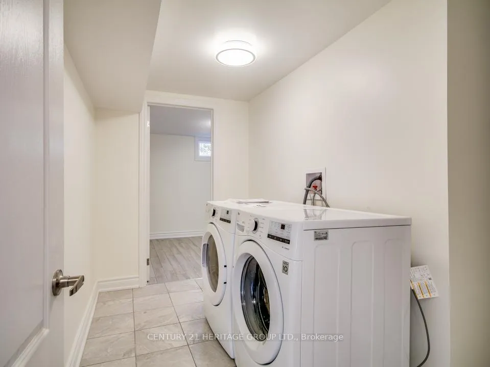 Photo 10 of Unit B, 293 Labrador Drive, Oshawa, Donevan — HOMEH