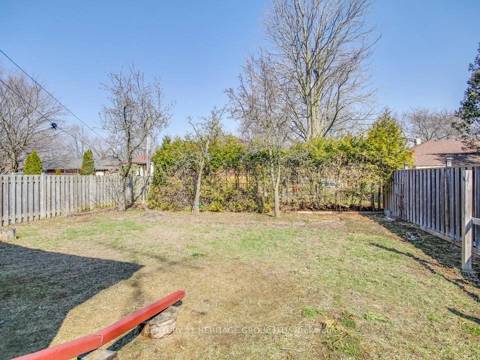 Photo 11 of Unit B, 293 Labrador Drive, Oshawa, Donevan — HOMEH