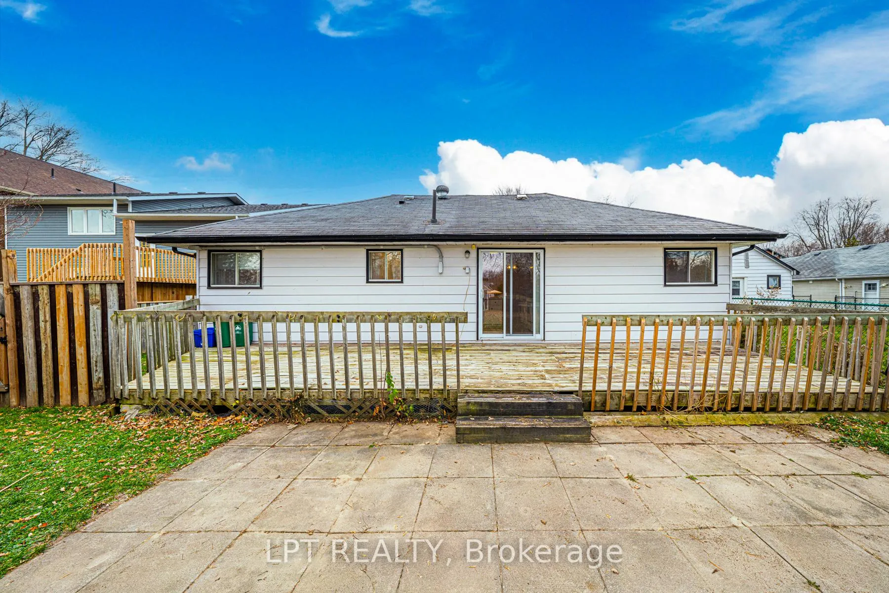 Photo 25 of 206 Bayview Avenue, Georgina, Keswick South — HOMEH